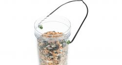 Zahradní závěsné automatické krmítko 4 otvory 450ml/23cm TRIXIE